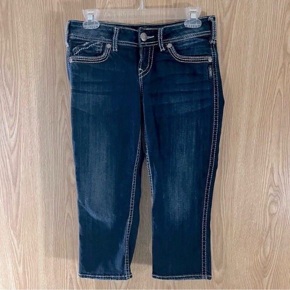 Silver McKenzie Flap Capri Dark Blue Crop Jeans - Picture 2 of 6